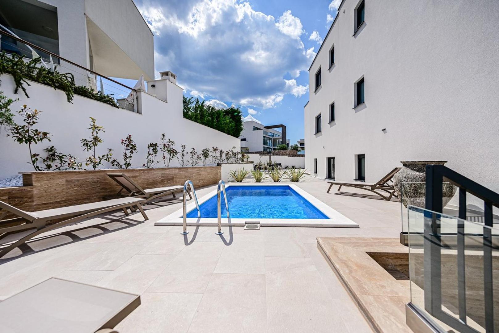 Apartments Sea & Stone Malinska Exterior foto